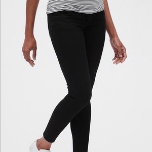 Gap Maternity Full Panel Favorite Jegging NWT